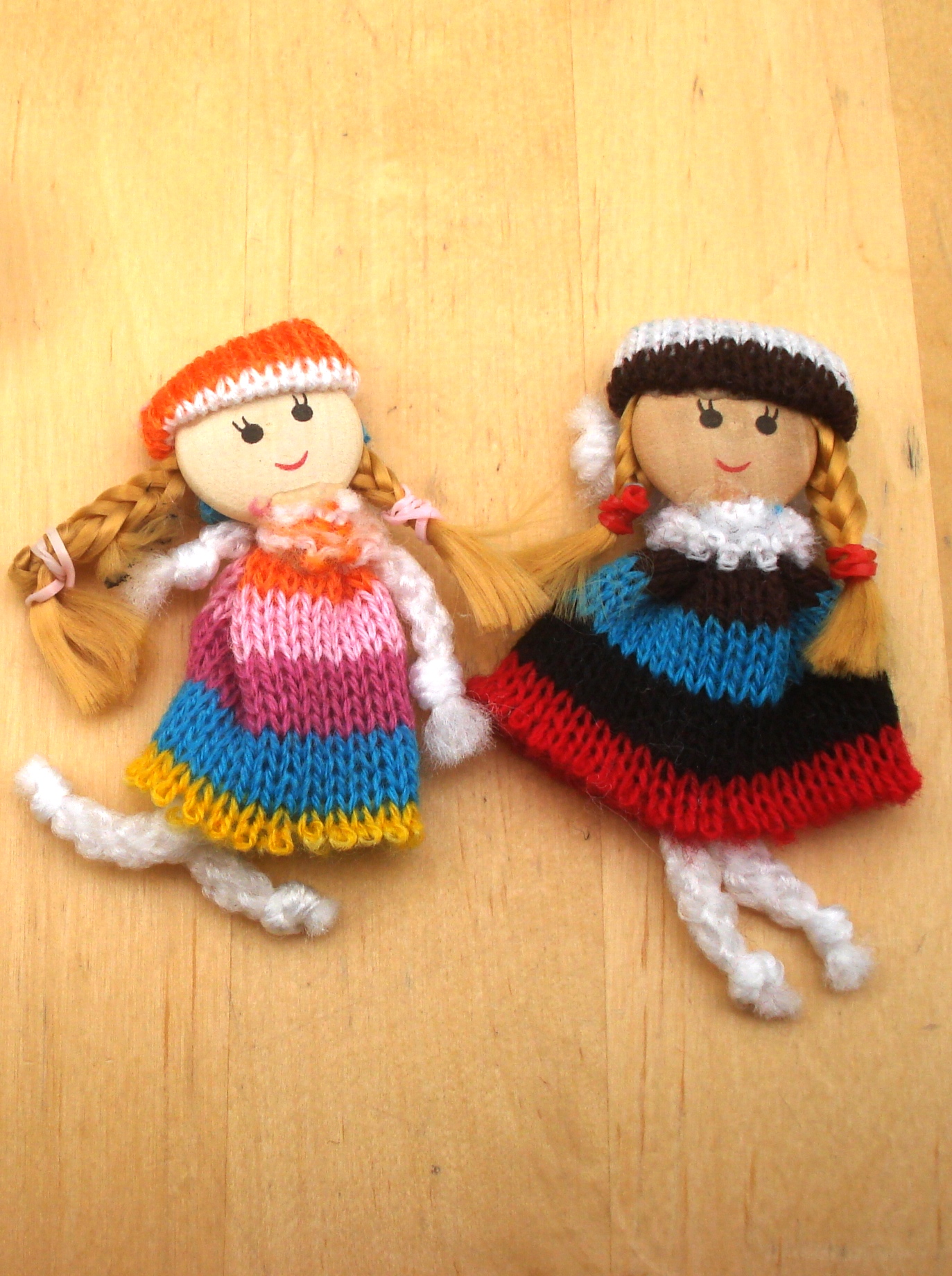 2 MINI POUPEES EN LAINE ref 3